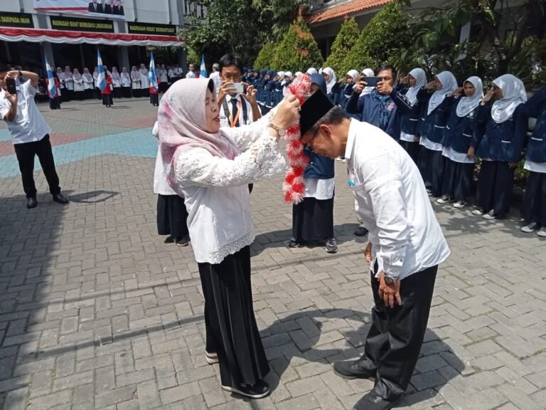 Berganti Posisi: Drs. H. Tendi Setiadi, M.M.Pd Resmi Menjabat Sebagai Kepala MTsN 2 Kota Bandung