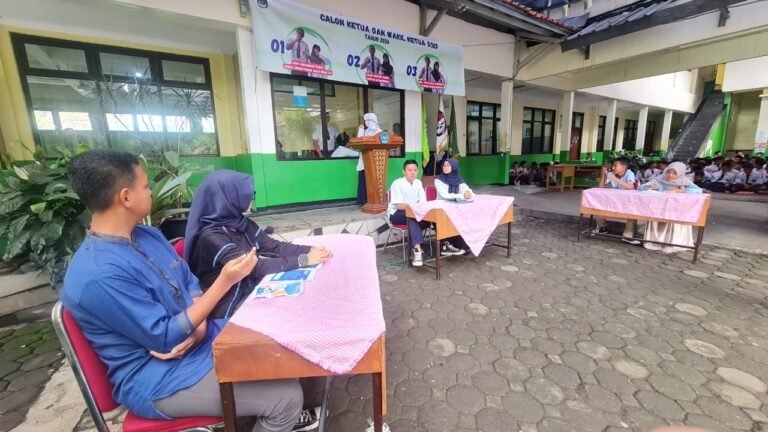 Paslon OSIS MTsN 1 Bandung Unjuk Gagasan Kritis dan Peduli Alam