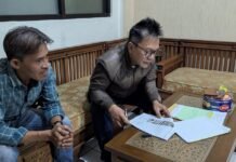 MTsN 1 Kota Bandung Terima Bantuan Interactive Flat Panel, Perkuat Transformasi Digital Pembelajaran