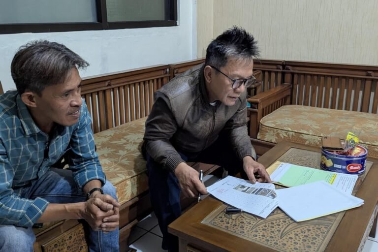 MTsN 1 Kota Bandung Terima Bantuan Interactive Flat Panel, Perkuat Transformasi Digital Pembelajaran