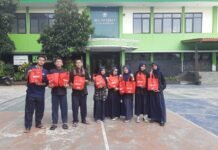 MTsN 1 Kota Bandung dan SMK Telkom Bandung Kolaborasi dalam Program Madrasah Berbagi