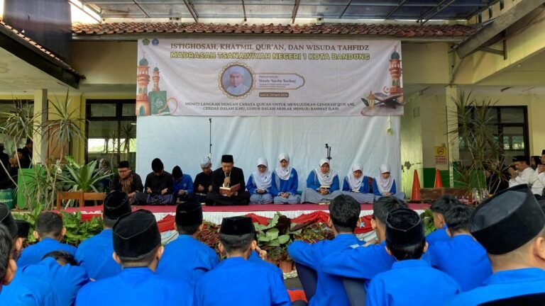 Kegiatan Khatm Al-Qur’an MTsN 1 Bandung Perkuat Kurikulum Berbasis Cinta