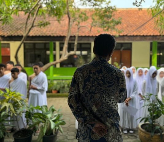 MTsN 1 Kota Bandung Gelar Manasik Haji, Bekali Siswa dengan Praktik Nyata