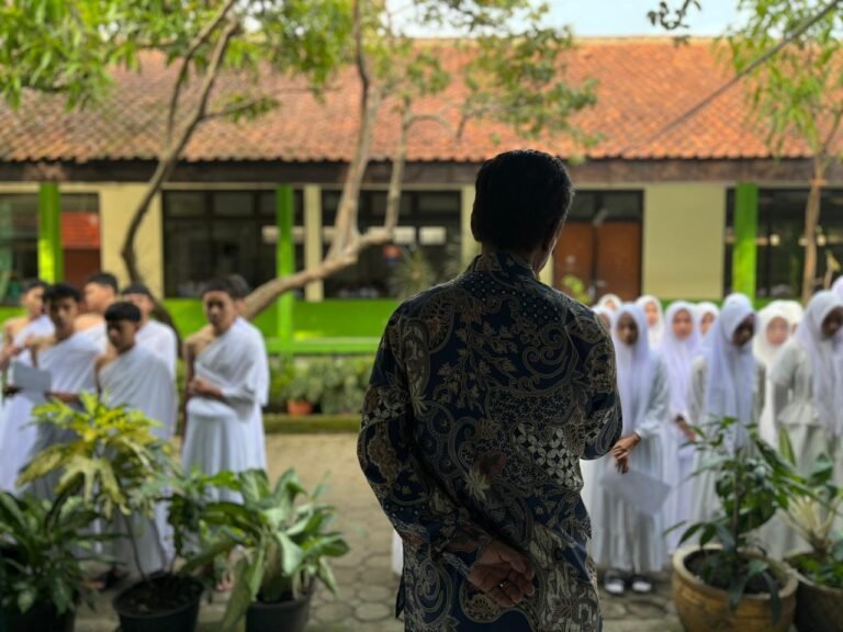 MTsN 1 Kota Bandung Gelar Manasik Haji, Bekali Siswa dengan Praktik Nyata
