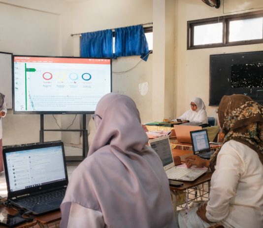 MTsN 1 Kota Bandung Gelar Bimtek Implementasi Kurikulum Berbasis Cinta bagi Guru
