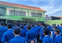 MTsN 1 Kota Bandung Gelar Upacara Hardiknas 2026, Perkuat Komitmen Pendidikan Humanis