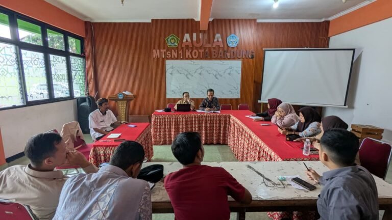 MTsN 1 Kota Bandung Gelar Rapat Persiapan Penerimaan Murid Baru Madrasah 2026