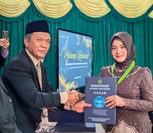 MTs Negeri 1 Kota Bandung Gelar Sidang Kelulusan Kelas IX Angkatan XXXVIII, 256 Siswa Ikuti Penentuan Akhir
