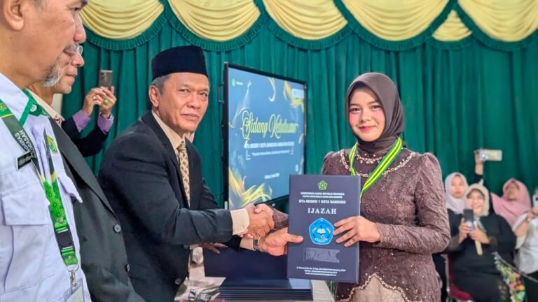 MTs Negeri 1 Kota Bandung Gelar Sidang Kelulusan Kelas IX Angkatan XXXVIII, 256 Siswa Ikuti Penentuan Akhir