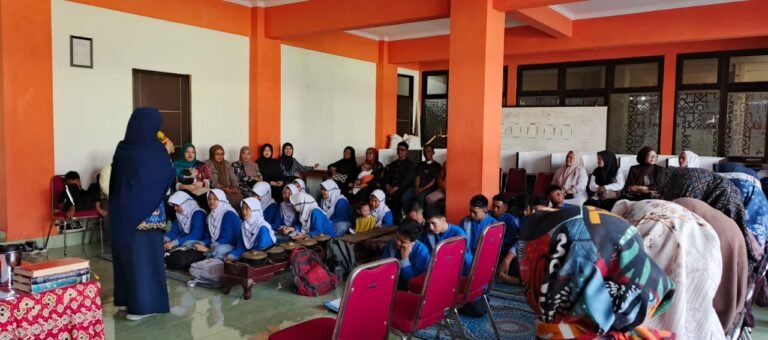 Kelas Motivasi MTsN 1 Kota Bandung Perkuat Karakter Murid, Libatkan Orang Tua di Hari Penutupan