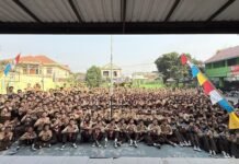 Pramuka MTsN 1 Kota Bandung Siapkan Generasi Mandiri Menuju Indonesia Emas 2045