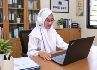 Perkuat Pembelajaran, Guru MTsN 1 Kota Bandung Ikuti Bimtek IKM